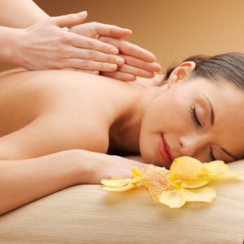 depositphotos_19747021-stock-photo-beautiful-woman-in-massage-salon